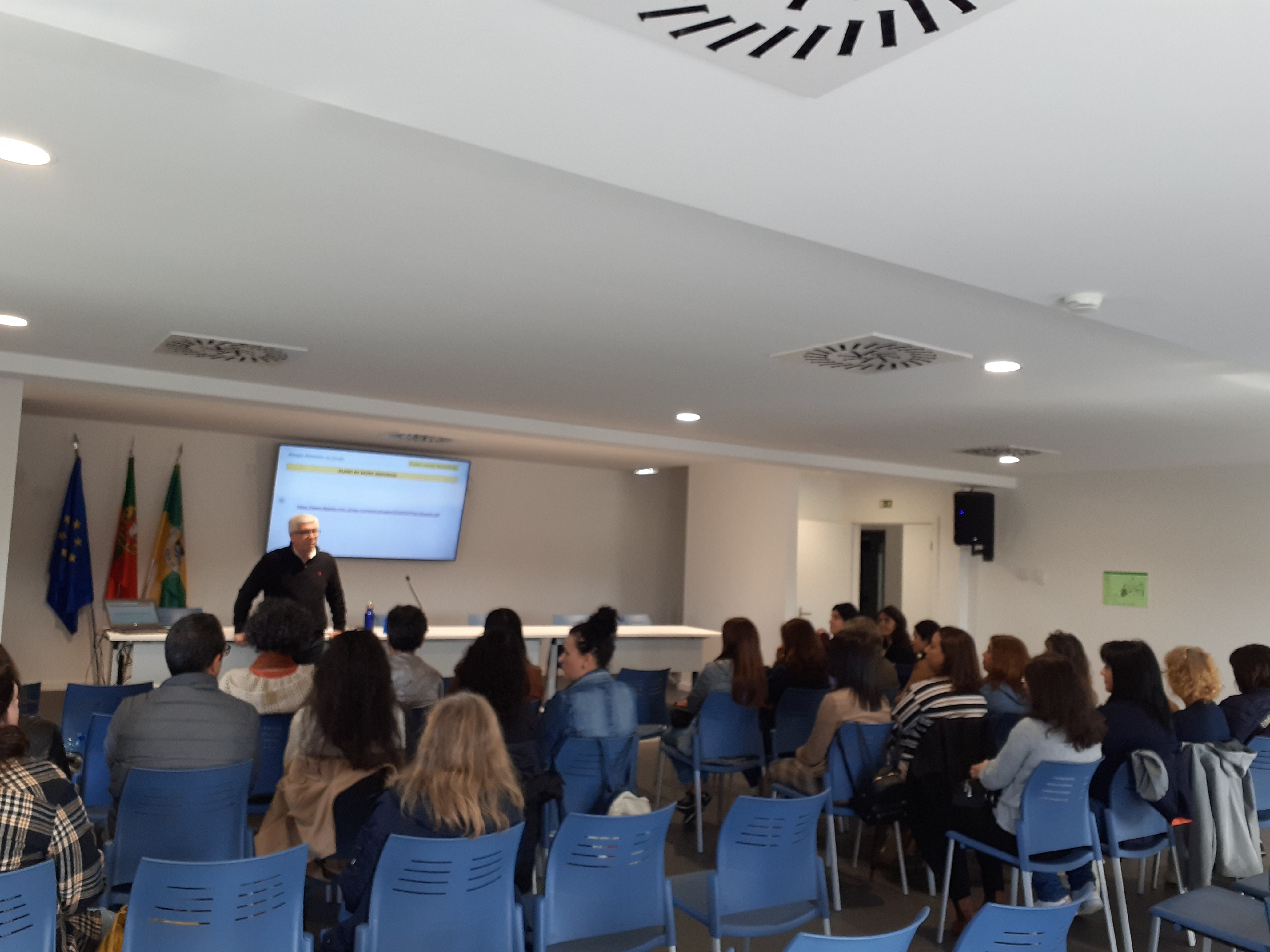 foto 4 da sessão sobre alergia alimentar na escola